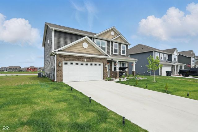 211 Walker Drive, Whiteland, IN 46184