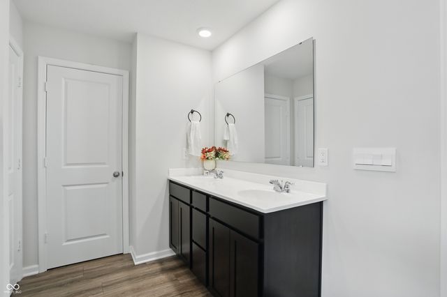 211 Walker Drive, Whiteland, IN 46184