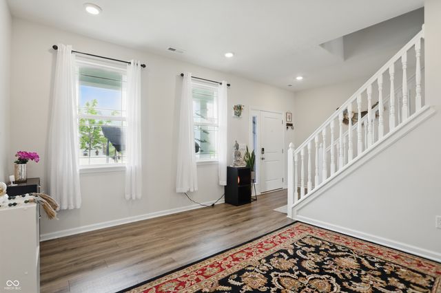 211 Walker Drive, Whiteland, IN 46184