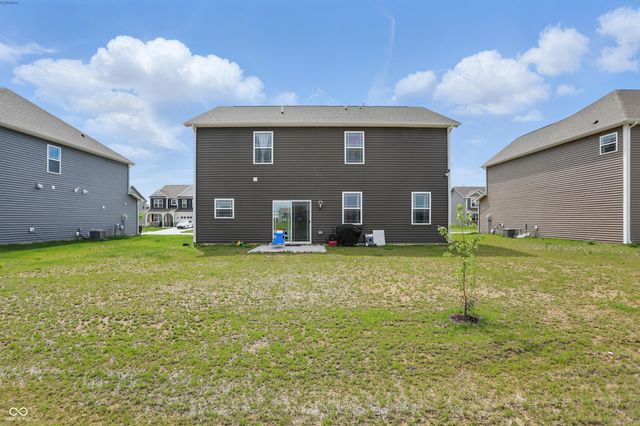 211 Walker Drive, Whiteland, IN 46184