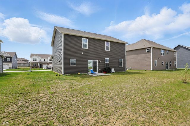 211 Walker Drive, Whiteland, IN 46184