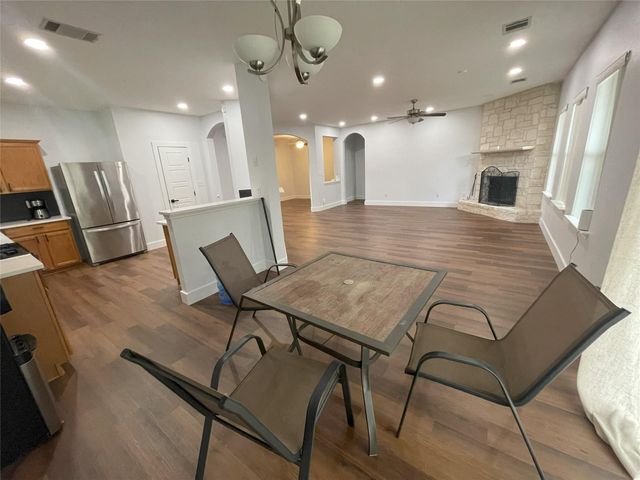 1413 Shamitas CT, Leander, TX 78641