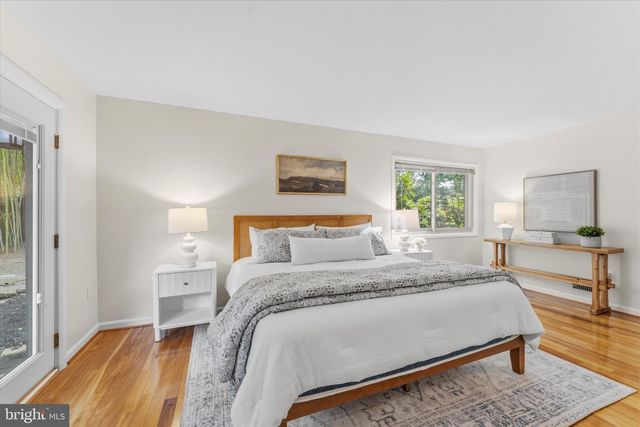 125 VICTORIA PL, Sterling, VA 20164