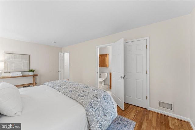 125 VICTORIA PL, Sterling, VA 20164