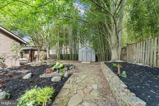 125 VICTORIA PL, Sterling, VA 20164