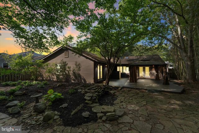 125 VICTORIA PL, Sterling, VA 20164