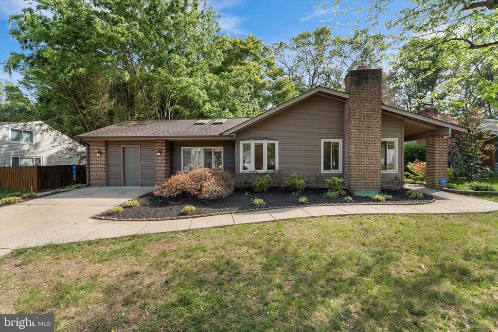 125 VICTORIA PL, Sterling, VA 20164