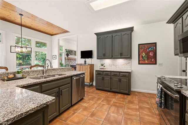14303 W 58th Terrace, Shawnee, KS 66216