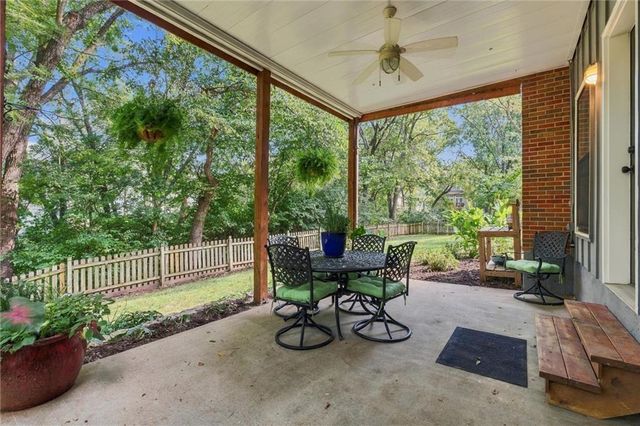 14303 W 58th Terrace, Shawnee, KS 66216