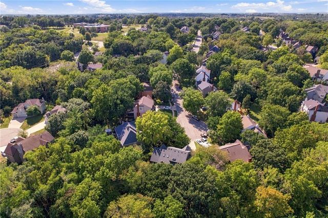 14303 W 58th Terrace, Shawnee, KS 66216