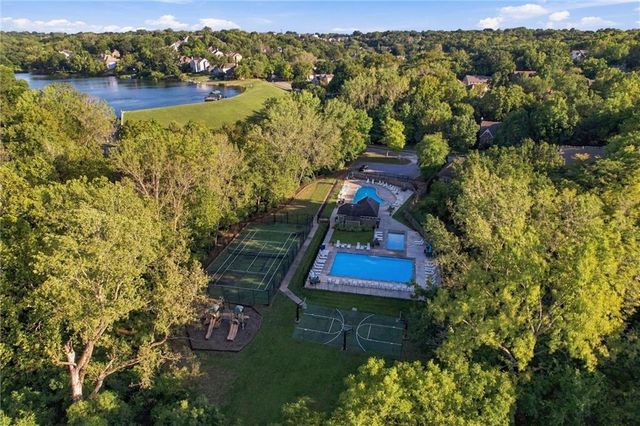 14303 W 58th Terrace, Shawnee, KS 66216