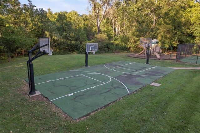 14303 W 58th Terrace, Shawnee, KS 66216