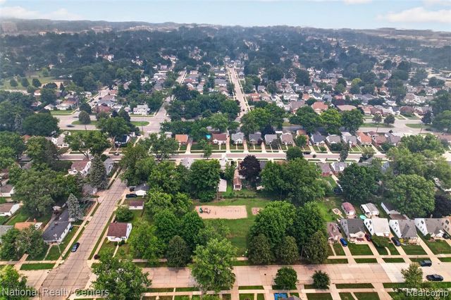 22311 Cleveland, Dearborn, MI 48124