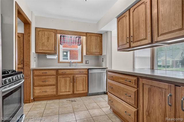 22311 Cleveland, Dearborn, MI 48124