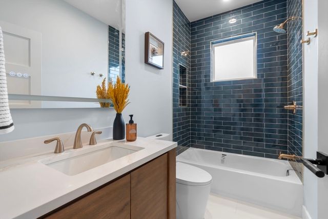 555 Somerville Ave 2, Somerville, MA 02143