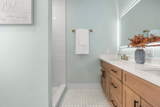 555 Somerville Ave 2, Somerville, MA 02143