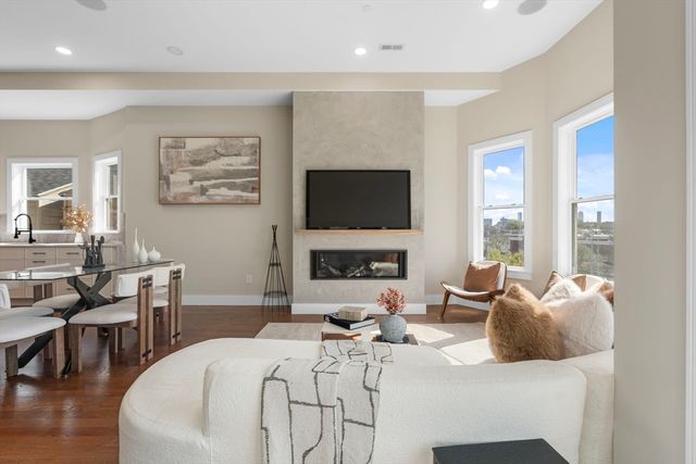 555 Somerville Ave 2, Somerville, MA 02143