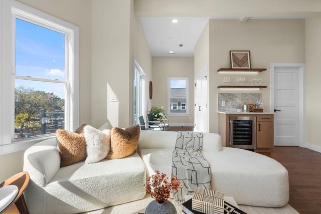 555 Somerville Ave 2, Somerville, MA 02143