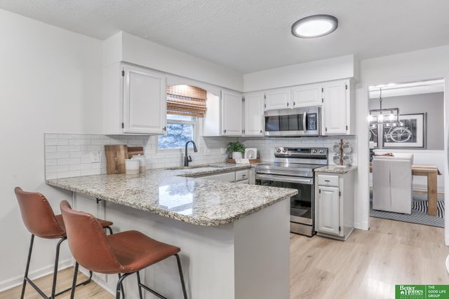 920 Oxford Circle, Papillion, NE 68046