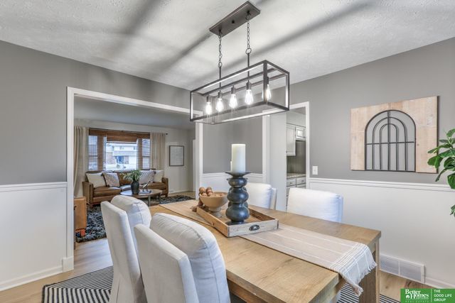 920 Oxford Circle, Papillion, NE 68046