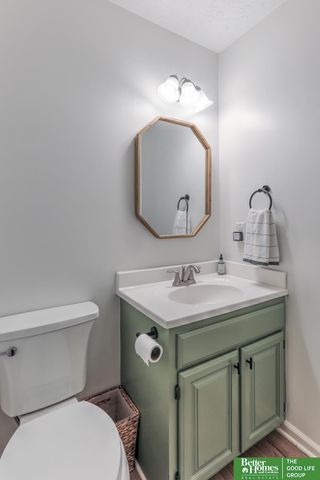 920 Oxford Circle, Papillion, NE 68046