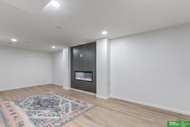 920 Oxford Circle, Papillion, NE 68046