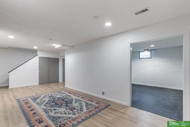 920 Oxford Circle, Papillion, NE 68046