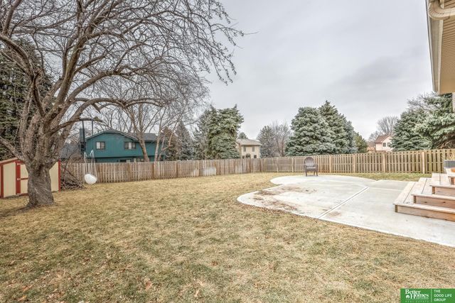 920 Oxford Circle, Papillion, NE 68046