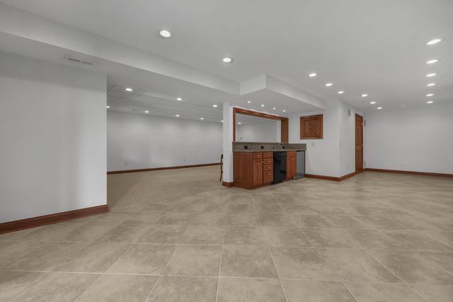 227 Bryn Du Drive, Granville, OH 43023