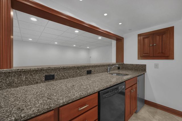 227 Bryn Du Drive, Granville, OH 43023