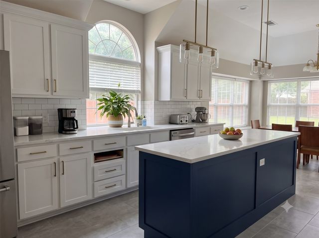1817 Parkwood Drive, Grapevine, TX 76051