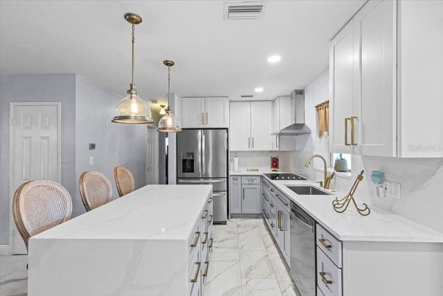 4106 W BAY VIEW AVENUE, Tampa, FL 33611