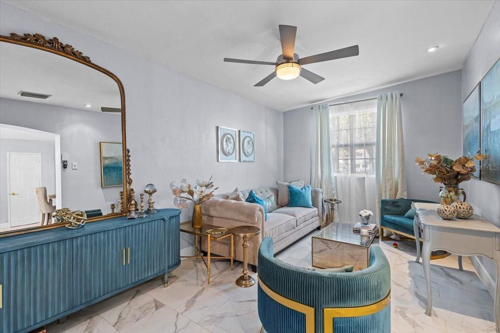 Image 17 of property listing at 4106 W BAY VIEW AVENUE, Tampa, FL 33611