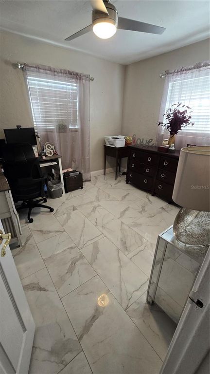 Image 23 of property listing at 4106 W BAY VIEW AVENUE, Tampa, FL 33611