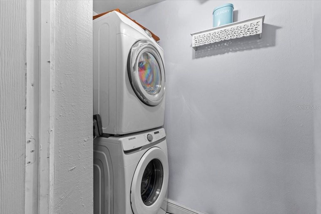 Image 25 of property listing at 4106 W BAY VIEW AVENUE, Tampa, FL 33611