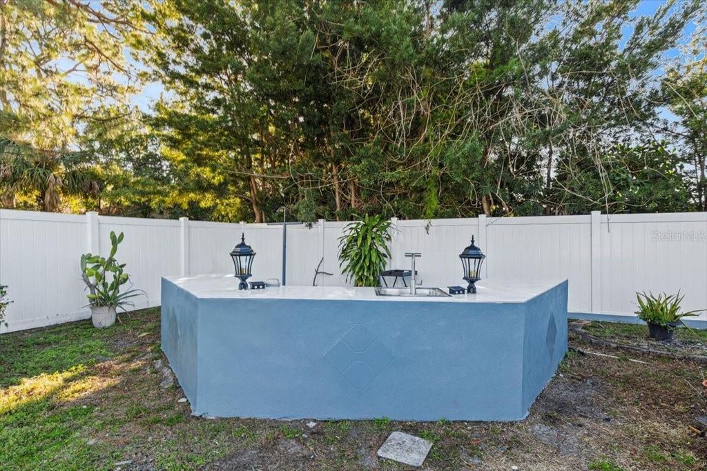 Image 27 of property listing at 4106 W BAY VIEW AVENUE, Tampa, FL 33611