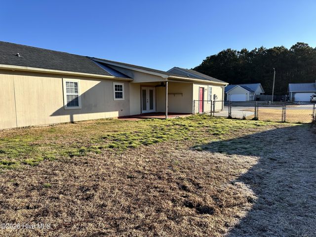 128 Daphne Drive, Hubert, NC 28539