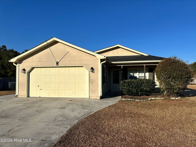 128 Daphne Drive, Hubert, NC 28539