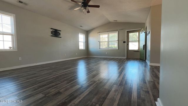 128 Daphne Drive, Hubert, NC 28539