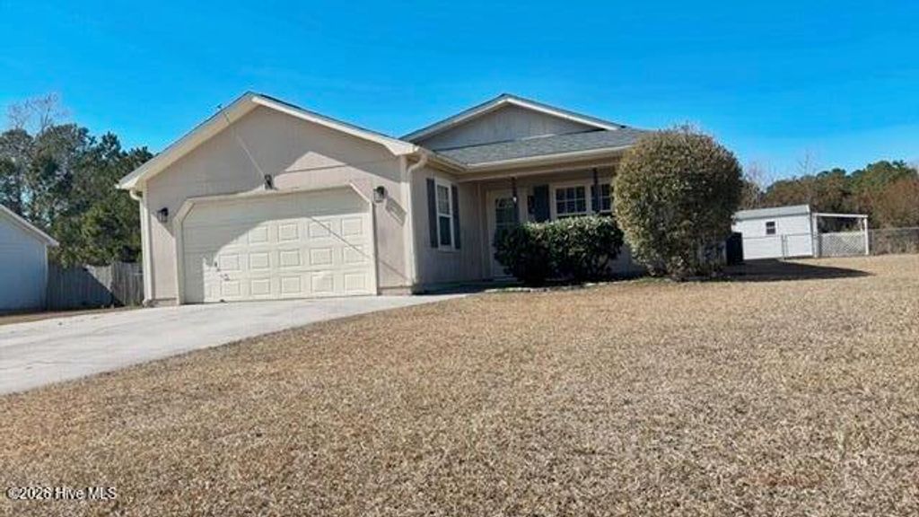 128 Daphne Drive, Hubert, NC 28539