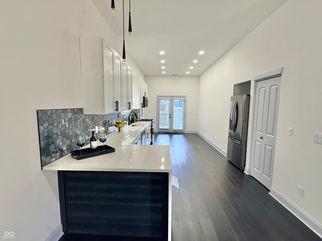 3251 Sutherland Avenue, Indianapolis, IN 46205