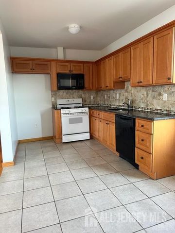321 Pershing Avenue 2, Carteret, NJ 07008