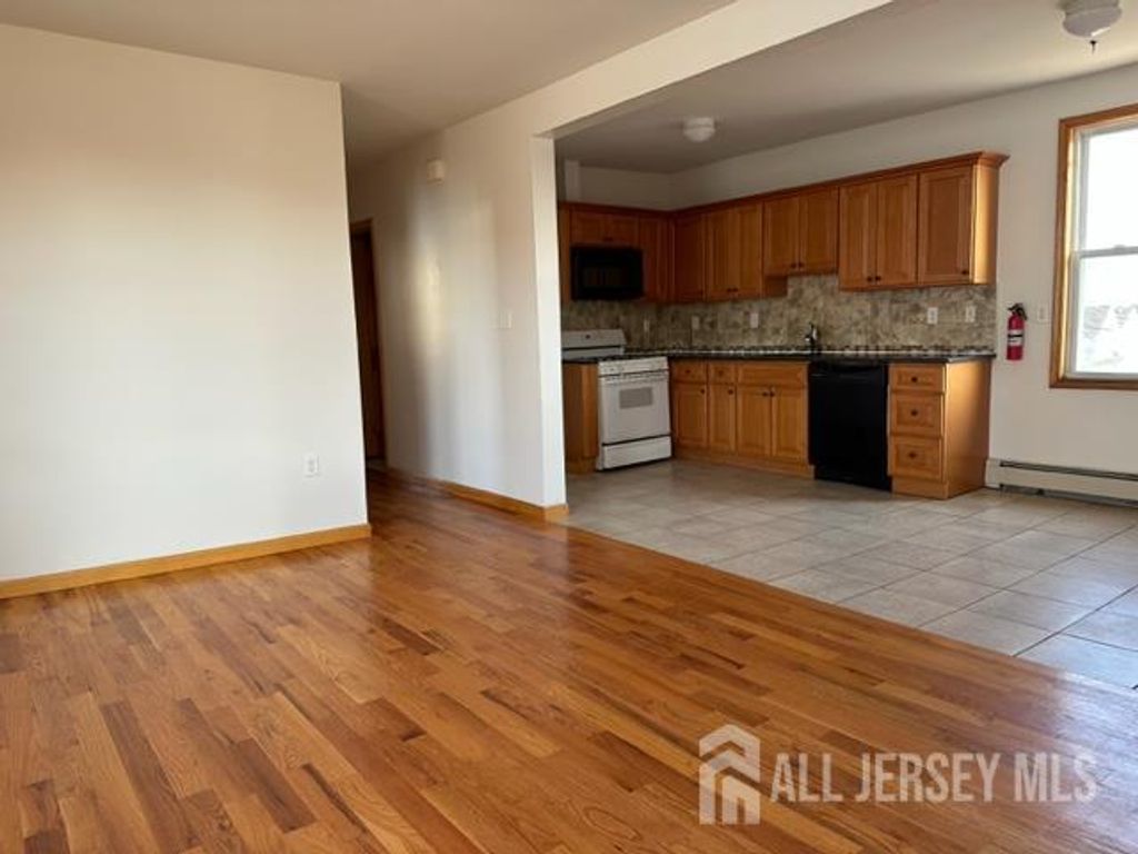 321 Pershing Avenue 2, Carteret, NJ 07008