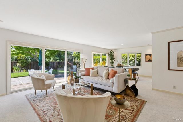 85 Berens Dr, Kentfield, CA 94904