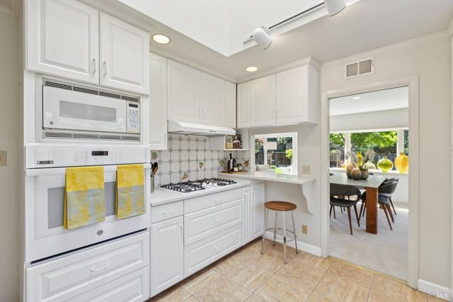 85 Berens Dr, Kentfield, CA 94904