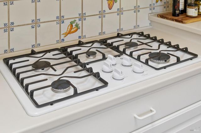 85 Berens Dr, Kentfield, CA 94904