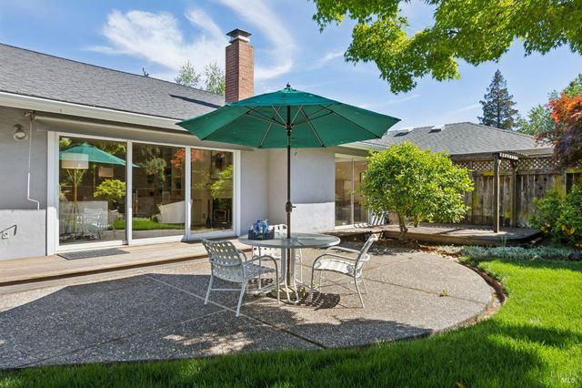 85 Berens Dr, Kentfield, CA 94904