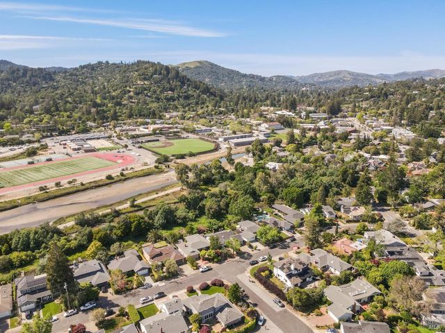 85 Berens Dr, Kentfield, CA 94904