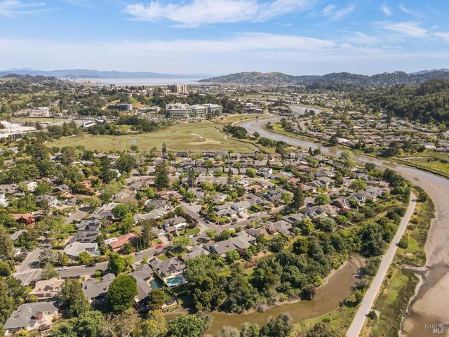 85 Berens Dr, Kentfield, CA 94904