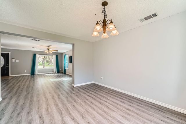 2002 Carriage Club DR, Cedar Park, TX 78613